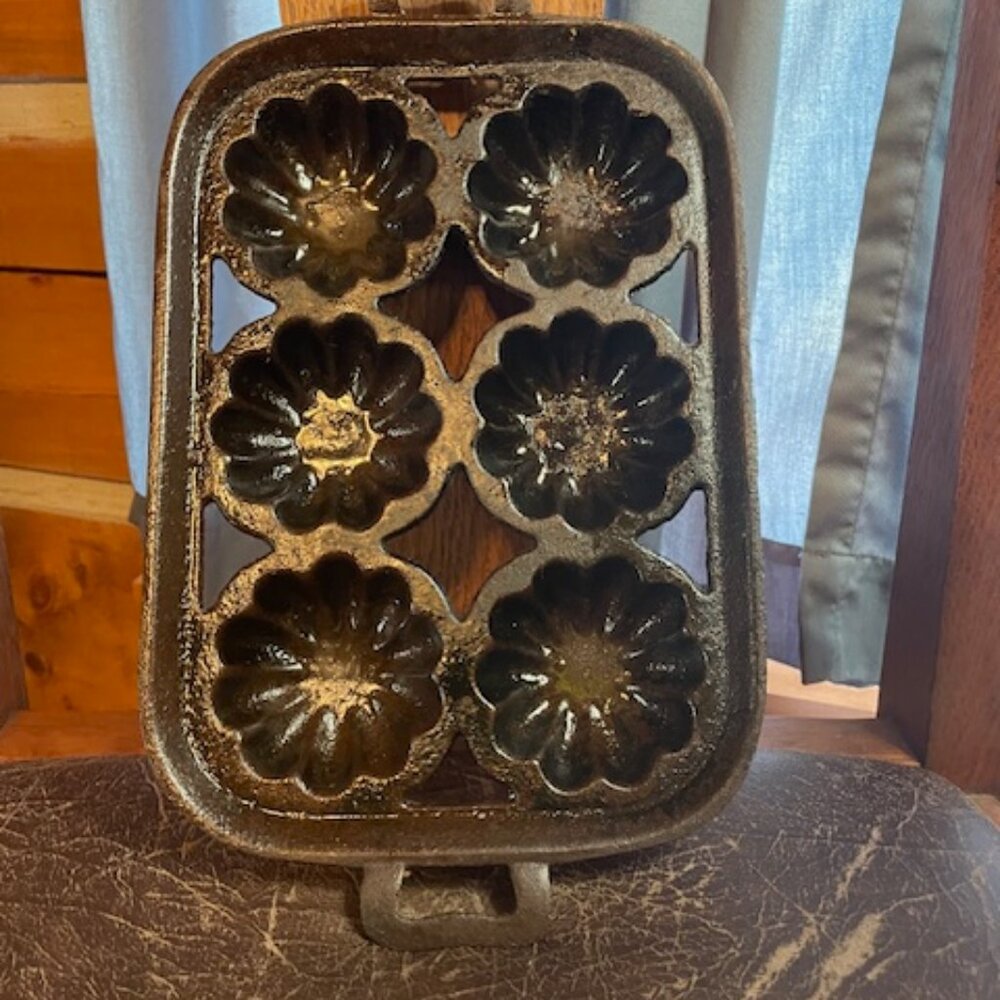 Cast Iron Turks Head Pan Vintage